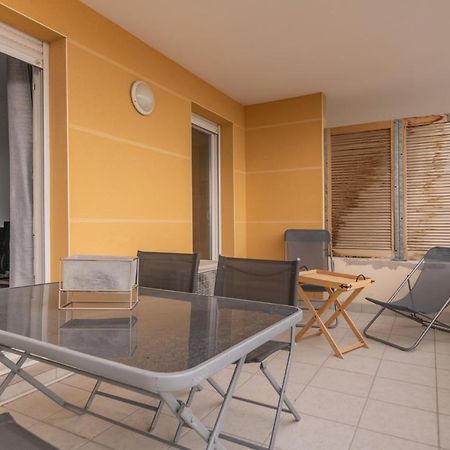 Appt De Charme Avec Grand Balcon Proche Avignon Wifi Gratuit Appartement Monteux Buitenkant foto
