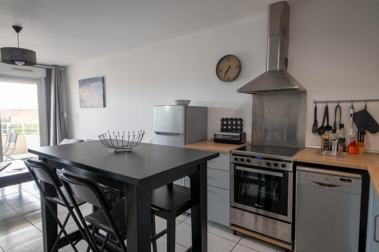 Appt De Charme Avec Grand Balcon Proche Avignon Wifi Gratuit Appartement Monteux Buitenkant foto
